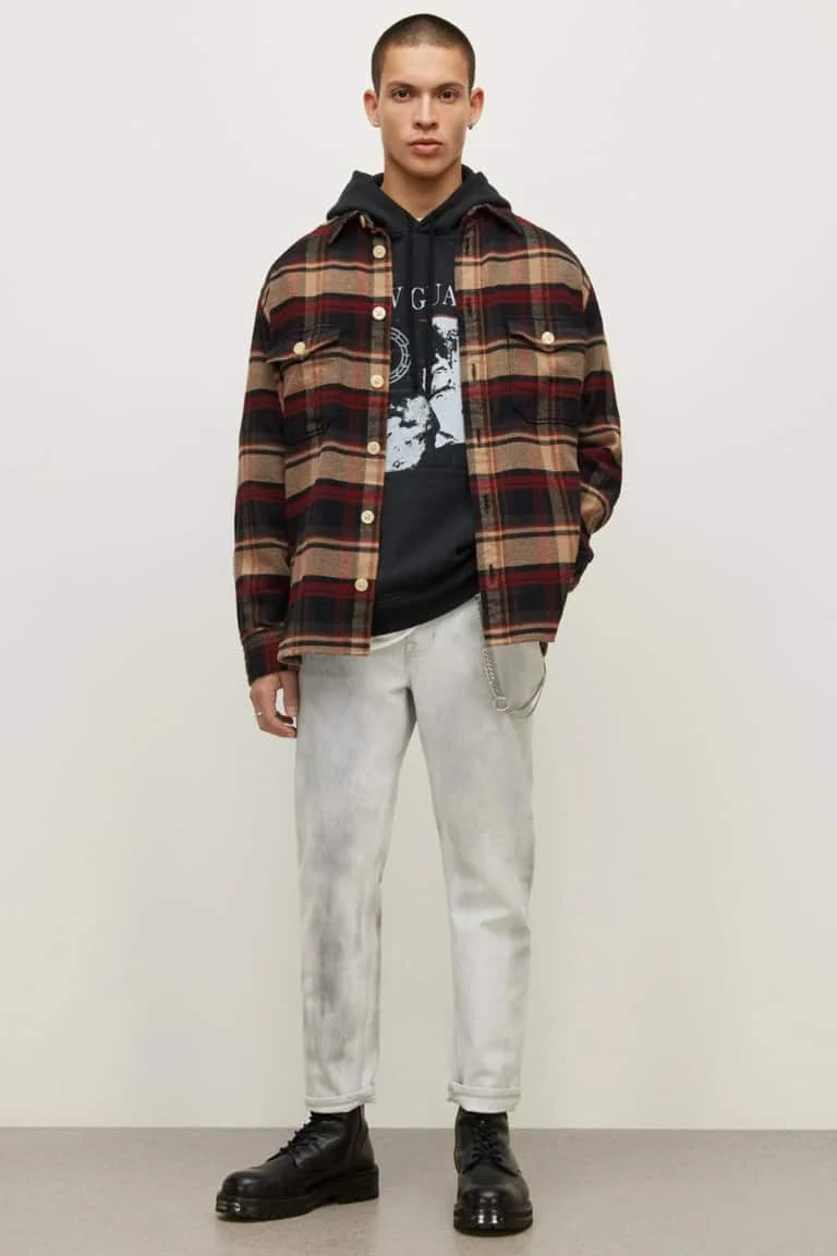 Oversized Flannels for a Modern, Chic Appearance