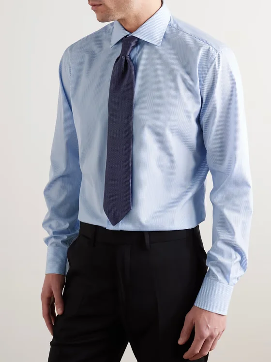 Achieving the Perfect Fit for Your Blue Shirt